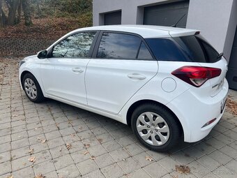 Hyundai i20 1.2 benzin — 1 majitel - 84 tis km - Kupene v SR - 4