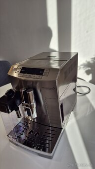 Pekný kávovar DeLonghi Primadonna S - 4