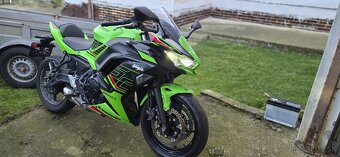 KAWASAKI NINJA 650, r.v 2023,v TP 35kw, kup v SR - 4