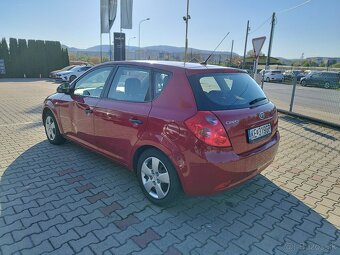 KIA CEED 1,4 2009 - 4