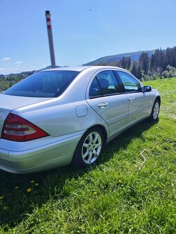 Mercedes Benz C - 4