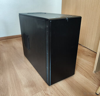 i7 4790, 16GB ram, 970GTX, 256GB SSD + 1TB HDD - 4