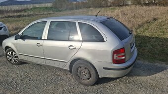 Škodu Fabiu 1,2 / 47 kW / Benzín / 2006 - 4