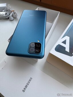 Samsung Galaxy A12 4GB/64GB modrý - 4