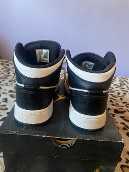 Predam tenisky jordan 1 MID GS - 4