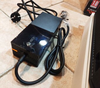 Xbox ONE 1TB + 1x ovládač + 1x hra - 4