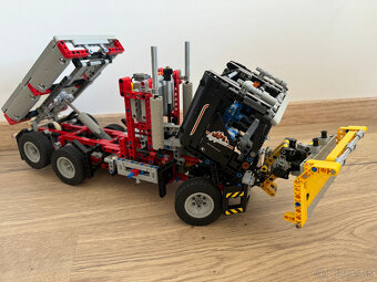 Lego Technic 9397 Logging Truck - 4