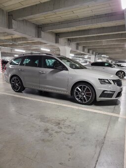 Škoda Octavia Combi 2.0 TSI 245k RS DSG
 - 4