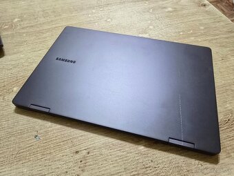 Otocny a dotykovy OLED Samsung Galaxy Book 3 360 s 8gb ram i - 4