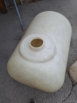 Plastové sudy 500 L a 300 L - 4