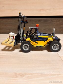 LEGO - vysokozdvižný vozík - 4