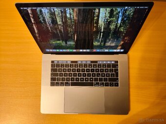 MacBook Pro 15 2018 | Core i7 • 16GB RAM • SSD - 4