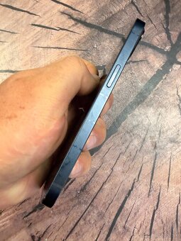 iPhone 13 black 128 batéria 100% top stav - 4