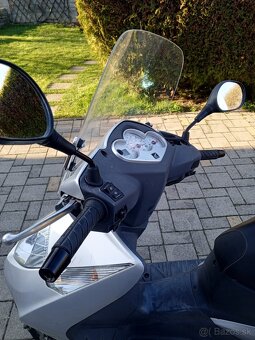 Honda Dylan 125 - 4