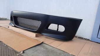 Predny M3 naraznik pre BMW E46 - 4