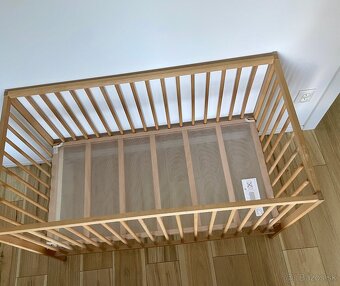 Detská drevená postieľka IKEA SNIGLAR+ matrac - 4
