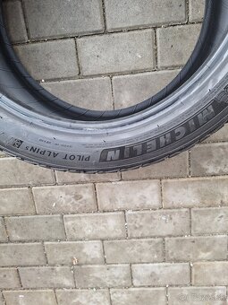 245/40 R18 zimne - 4