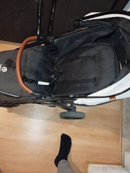 Petite & Mars Street + - 4