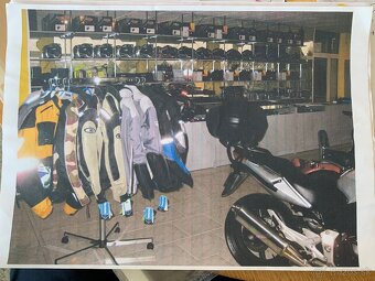 Predám predajné pulty s regálmi - 4