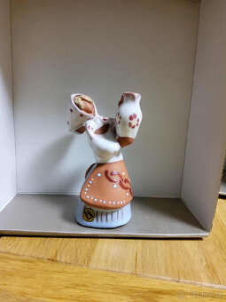 stará keramická soška značená - 4