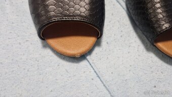 Adidas 35, Nike 36/37, 38, topanky 36 a 2x lodicky 37 - 4