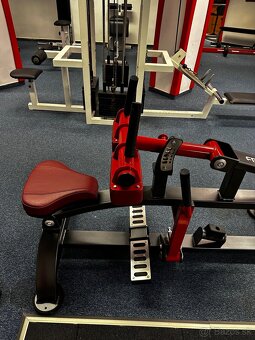 Profesionálny stroj na lýtka - 4