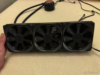 Vodné chladenie NZXT KRAKEN X73💧 - 4