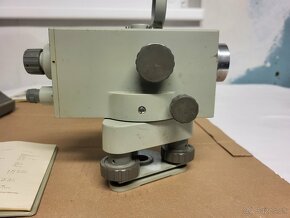 Nivelačný prístroj ZEISS - 4