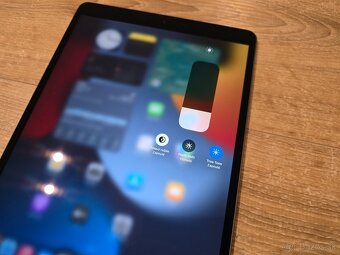 Apple iPad Air 3 64GB Cellular - 4