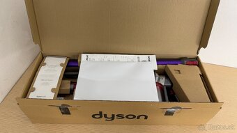 Dyson V8 Origin - 4