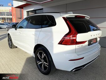 Volvo XC60 B4 145 kW AWD Geartronic R-Desing - 4