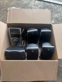 Logitech Z-5500 - 4