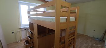 Poschodové postele z masívu s úložným priestorom a skrine. - 4