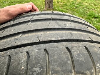 Pneu 275/45ZR20 - 4