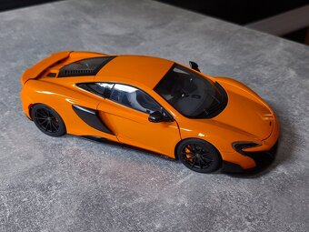 1:18 McLaren 675 LT [AUTOart] - 4