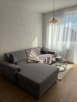 Kompletne zariadený byt na starom sídlisku - 4