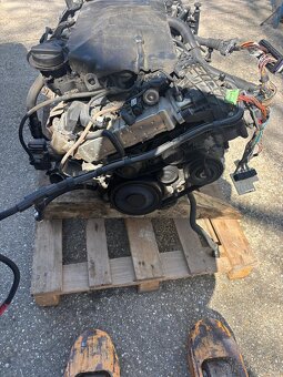 Motor bmw 30d - 4