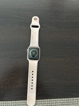 Apple Watch 4 - 4