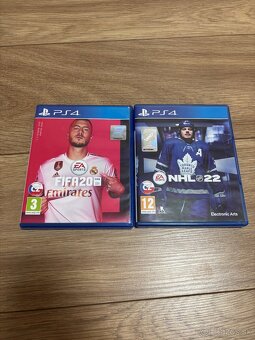 Playstation 4 - 4