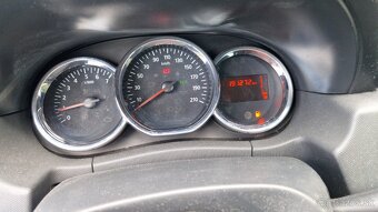 Dacia Duster 1.5 dCi 4x2 Celebration - 4