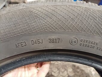 Predám zimné pneu 215/65r17 - 4