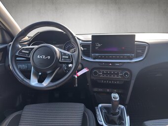 KIA Ceed SW 1.5 T-GDi M6 Gold - 4