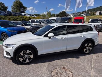 Predám VOLVO V60 Cross Country 2,0 B5 184kW AT8, SK - 4