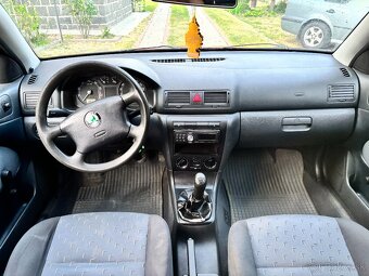 ŠKODA Octavia 1 1.6 benzín rv. 2001 - 4