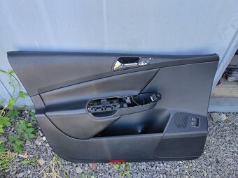 Tapacire dverí na VW Passat b6 ako nové - 4