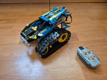 LEGO Technic 42095 – RC Stunt Racer - 4