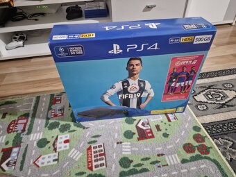 Playstation 4 slim - 4