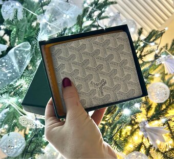 Nová peňaženka v darčekovom balení - 4