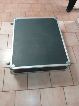 Mixpult Behringer MX9000 Eurodesk - 4