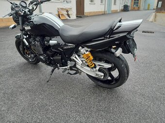 YAMAHA  XJR1300 - 4